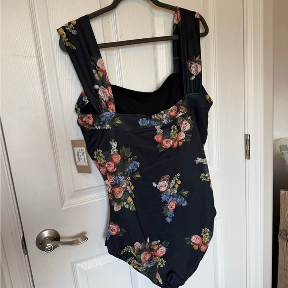 Albion Floral Off-Shoulder Swimsuit - Picture 3 of 7